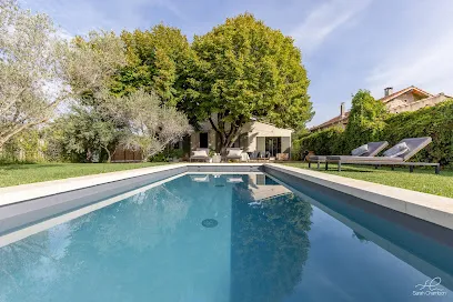 Image de Eaux & Piscines OFFICIEL - Ozéo St Rémy | Ent. BARRIOL | Construction/rénovation de piscines depuis 1998 | Alpilles/Luberon