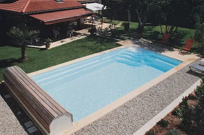 Image de Les Piscines du Garlaban | Coque Polyester et Céramique